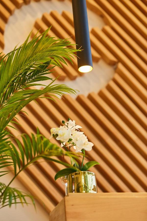 The Cabin Hotel アクラ エクステリア 写真